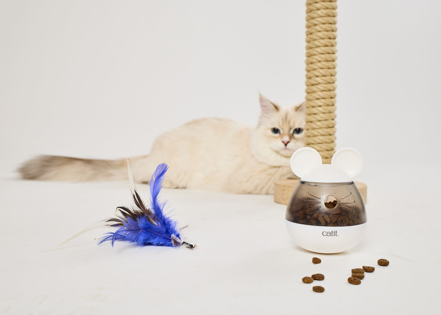 Kissapuu_catit_treat_dispenser_pixi_catit_kissan_aktivointilelu